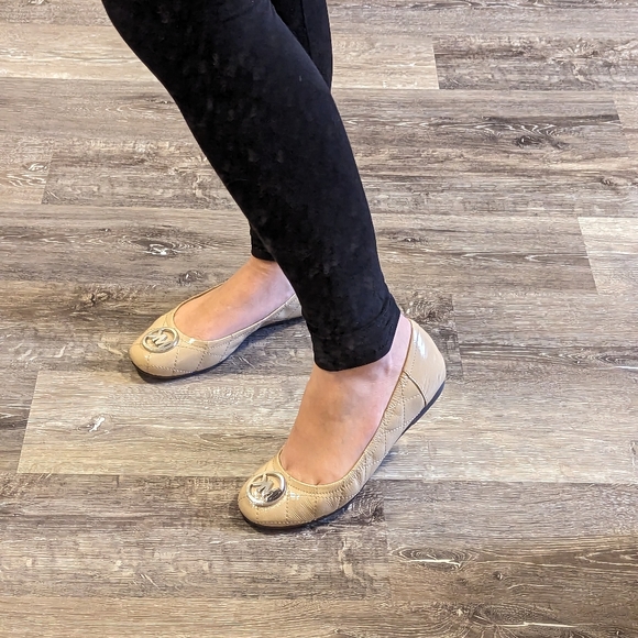 Michael Kors nude flats - Picture 5 of 5